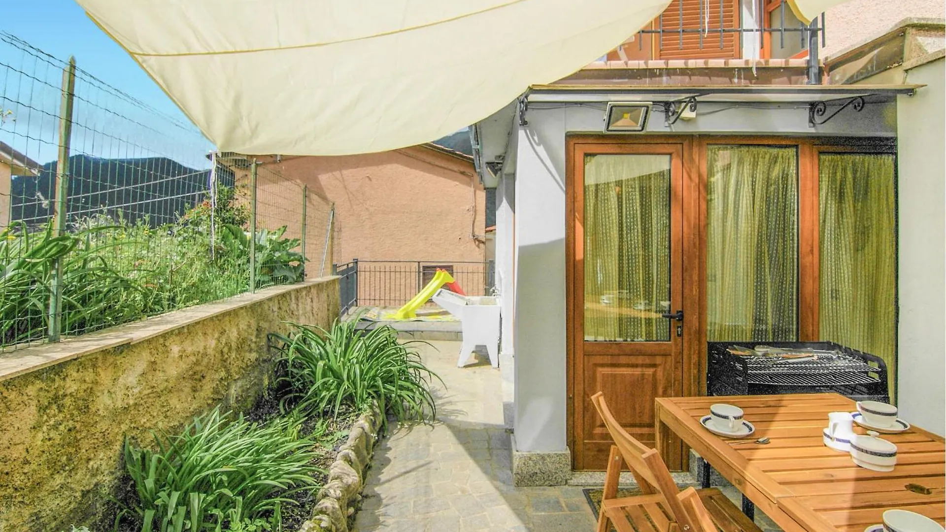 Beautiful Home In Azzano With Kitchen 別荘